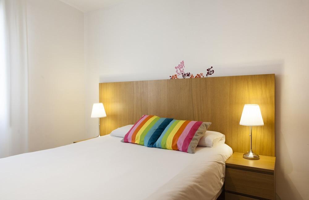 Las Ramblas Pasaje Bacardi Apartments Barcelona Zewnętrze zdjęcie
