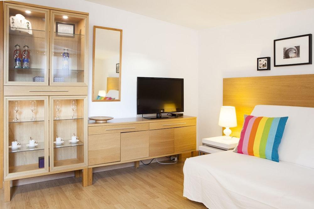 Las Ramblas Pasaje Bacardi Apartments Barcelona Zewnętrze zdjęcie